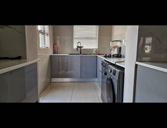4 BEDROOM FREESTANDING FOR SALE IN SAVANNAH COUNTRY ESTATE